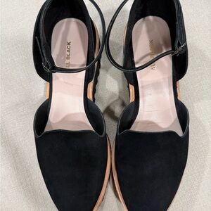 All Black Women's Chic Black Flats